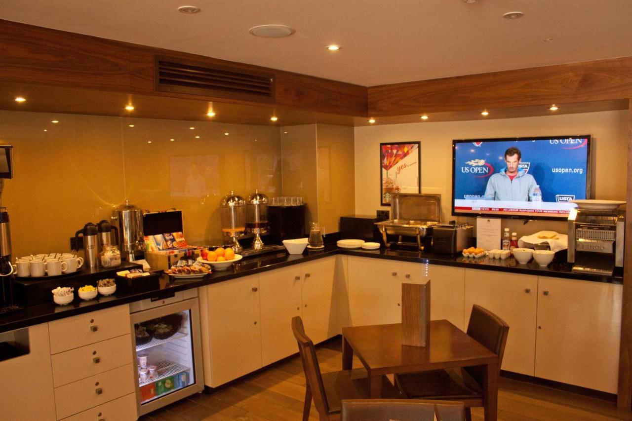 Best Western Pontypool Metro Hotel מראה חיצוני תמונה