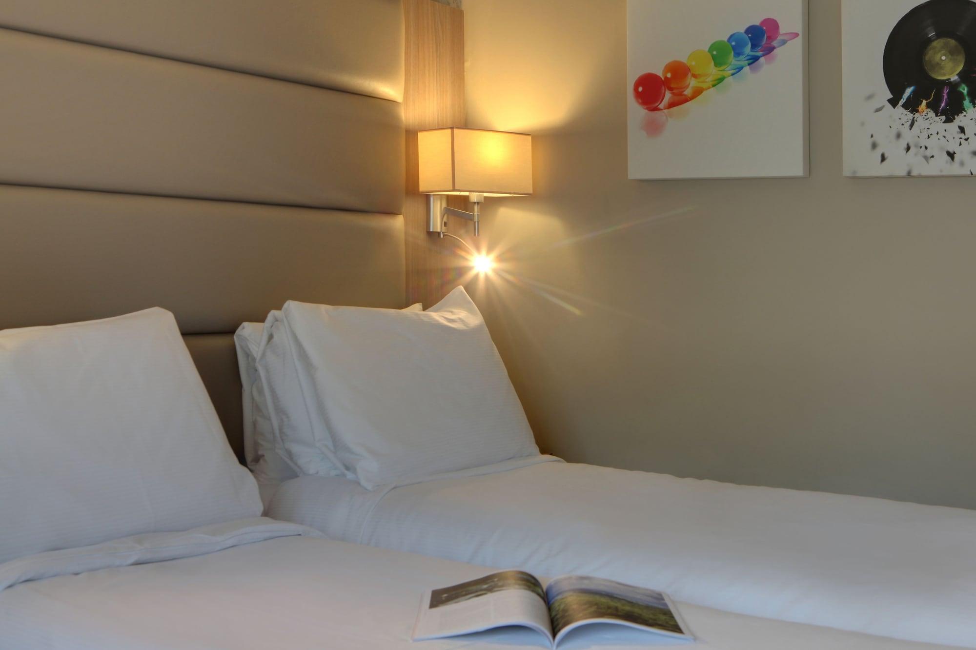 Best Western Pontypool Metro Hotel מראה חיצוני תמונה