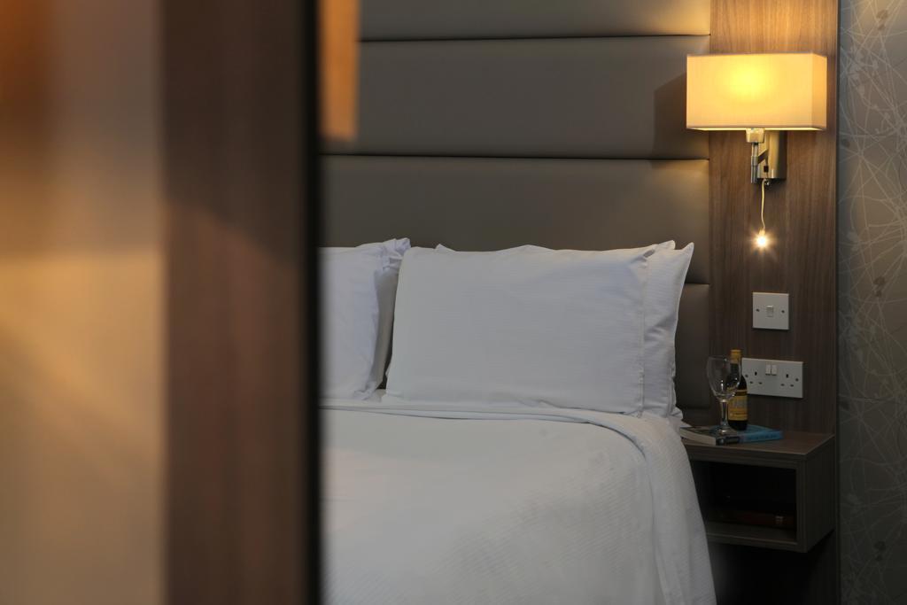 Best Western Pontypool Metro Hotel מראה חיצוני תמונה
