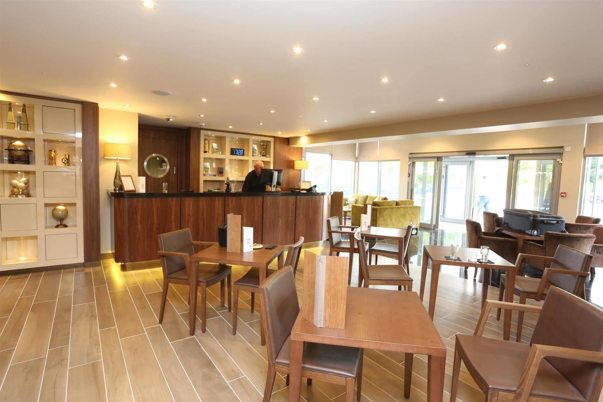 Best Western Pontypool Metro Hotel מראה חיצוני תמונה
