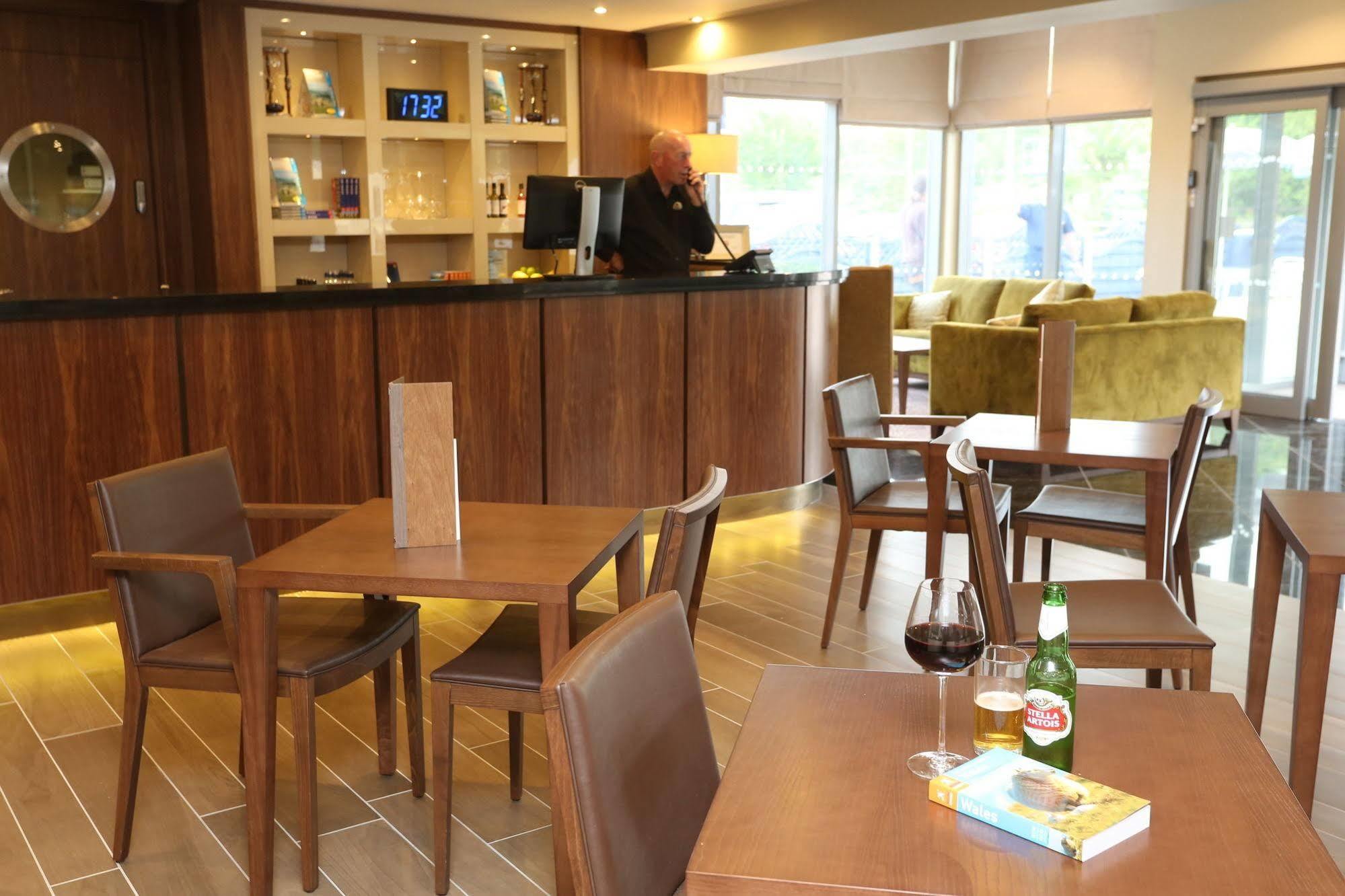Best Western Pontypool Metro Hotel מראה חיצוני תמונה